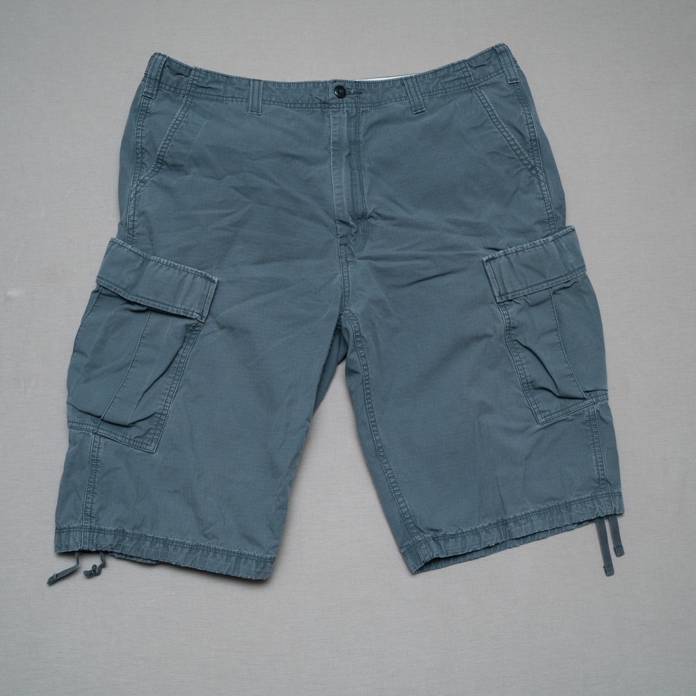 Levi Strauss Mens Dust Gray Blue Cargo Shorts Size 38 Cotton Utility Baggy